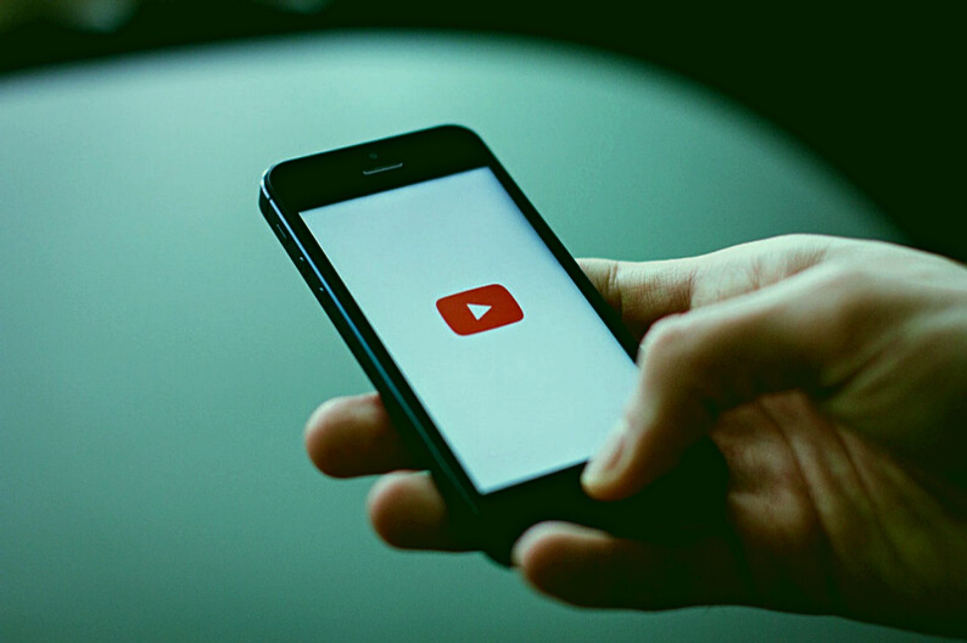 Read more about the article What Are the Best YouTube Channels to Learn Google Ads?